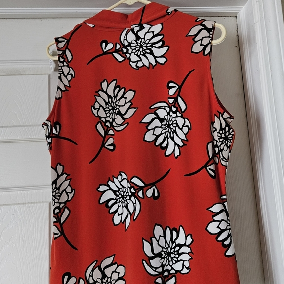 Calvin Klein Red and White Floral Blouse - Picture 4 of 8